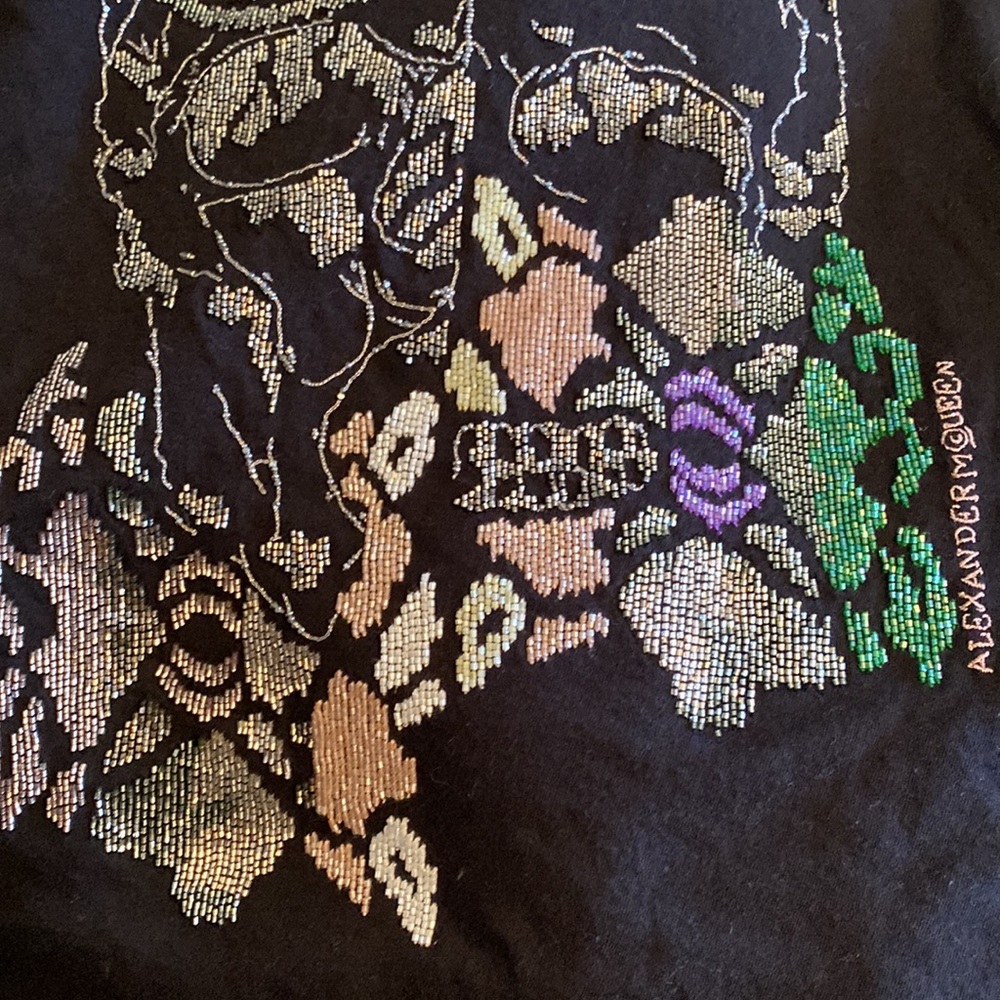 Alexander McQueen Stunning Sparkling Beaded Scull Logo Tee New With Tags - Picture 15 of 16